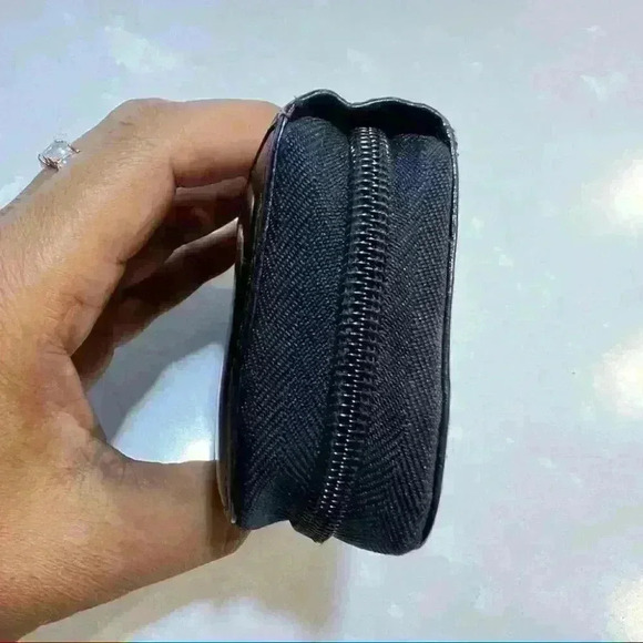 MANCINI BLACK LEATHER CARD ZIP WALLET PURSE - Picture 4 of 14